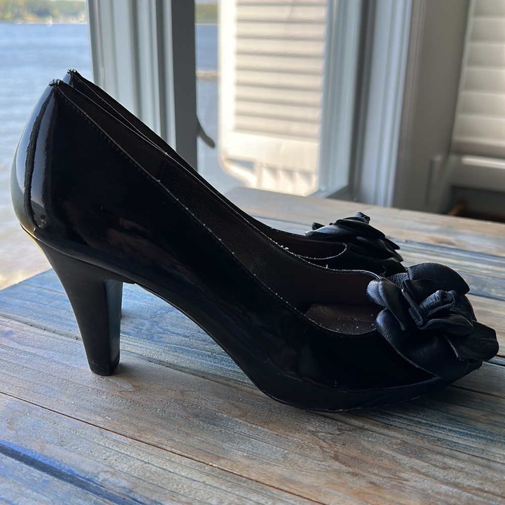 Sofft floral pump 6 1/2 - Picture 5 of 7